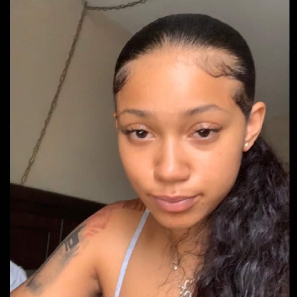 Meet your Posher, Amari